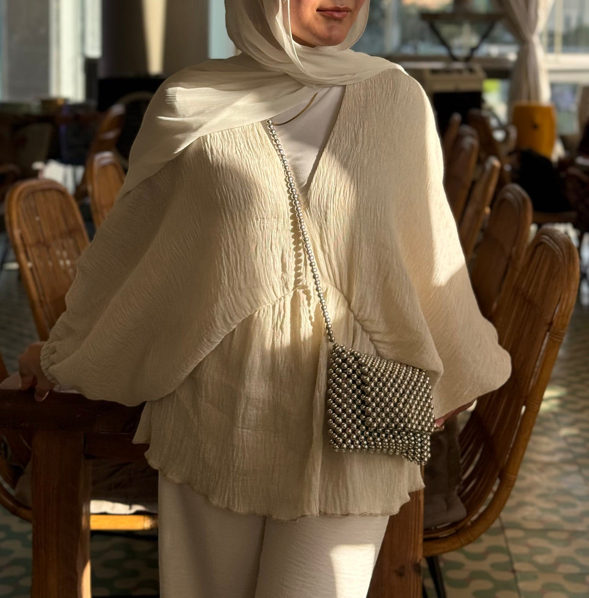 Flowy blouse in beige